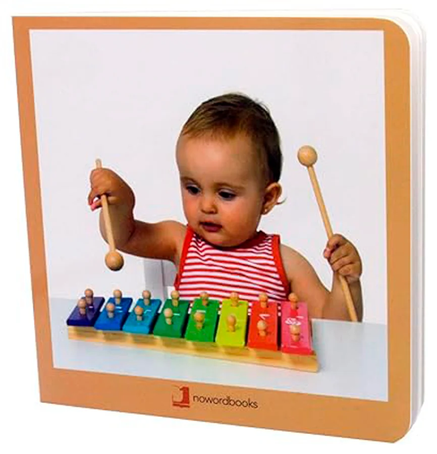 ¿Conoces estos instrumentos? ¡Que no pare la música!<BR><BR>Imágenes fotográficas sin texto. <BR><BR> Artículo de inspiración Montessori, Waldorf ...
