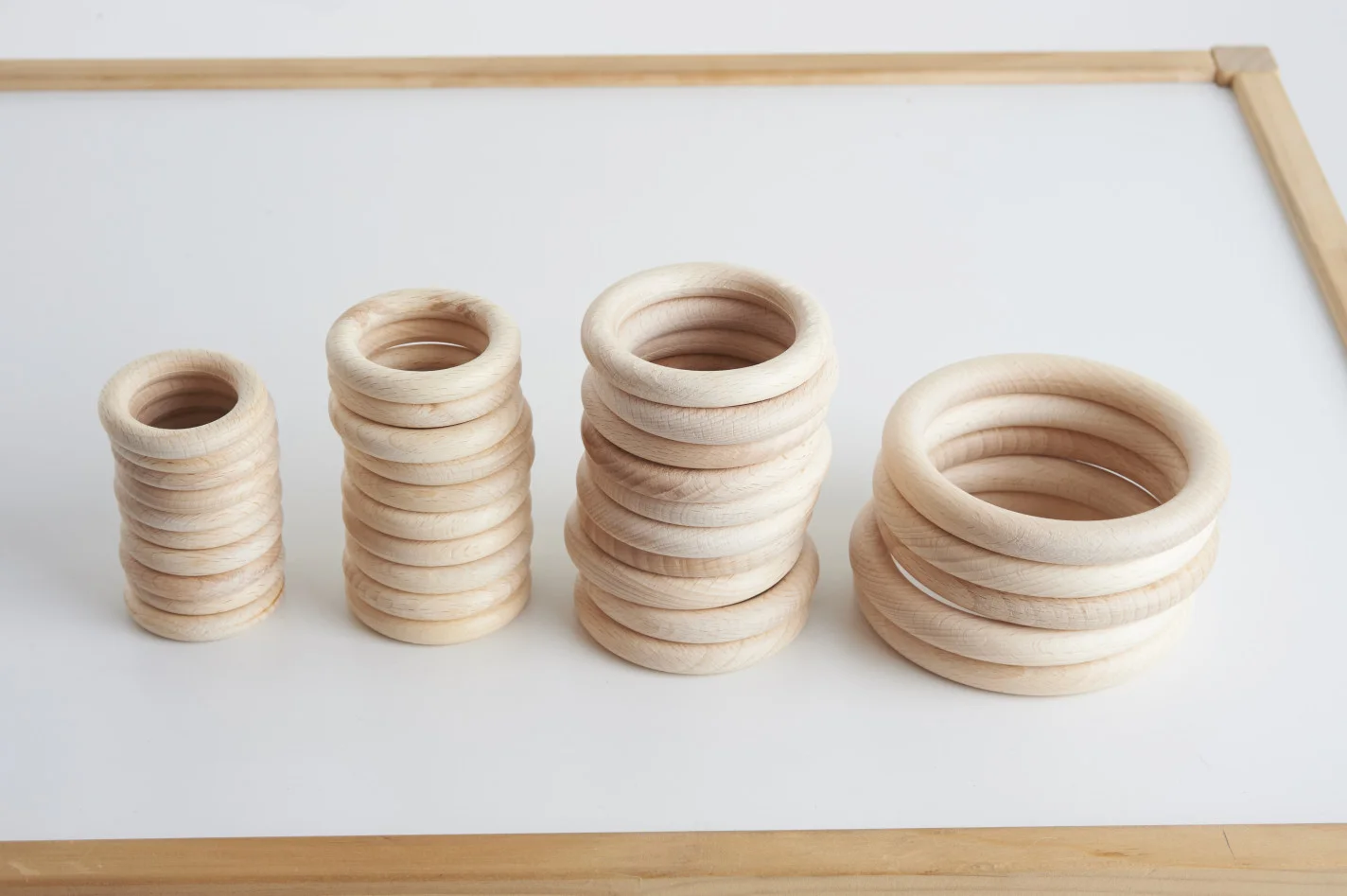Anelles fusta natural 70 mm
