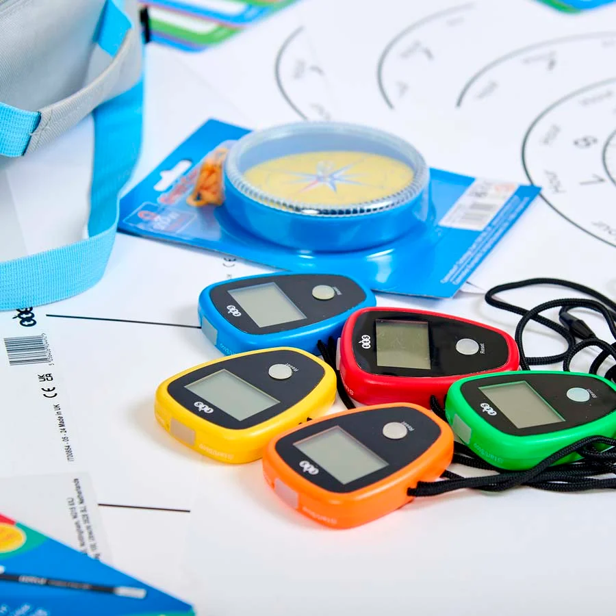 Motxilla d'aprenentatge de matemàtiques amb Loti-Bot