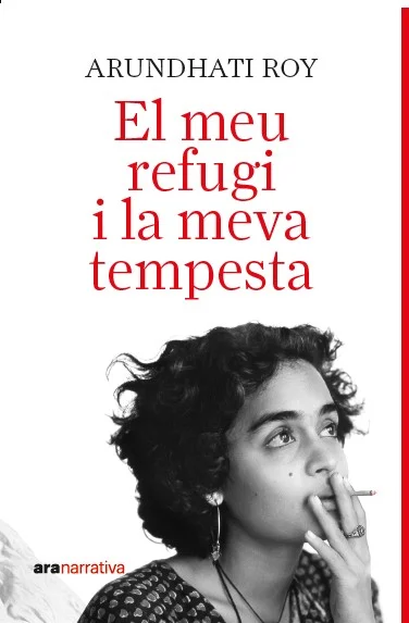 El lloc més segur pot ser també el més perillós, on habiten persones que esdevenen, alhora, refugi i tempesta. Arundhati Roy va créixer entre els ...