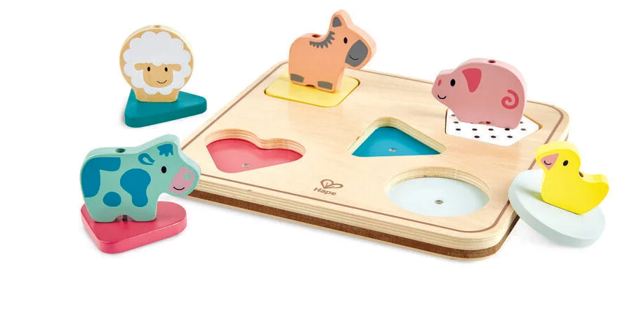 Hi ha espai per a cinc animals de granja en el puzle de so Tom. Amb aquest puzle, els més petits podran conèixer i aparellar diferents sons d'anim...