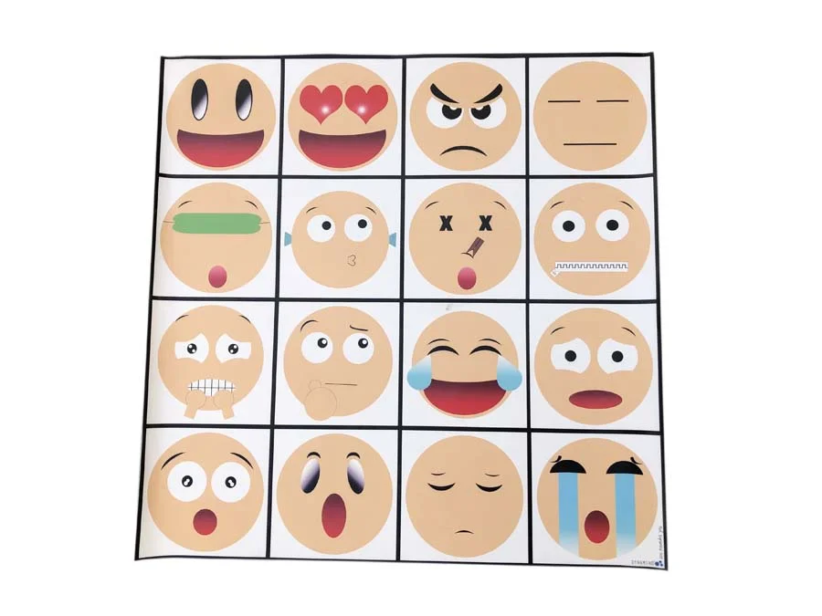 <p>Estora de lona amb emoticones per a Bee-Bot® i Blue-Bot®. Aquesta activitat desenvolupa la capacitat bàsica de conviure i habitar el món, així ...