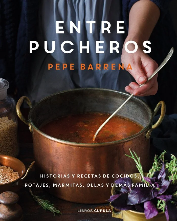 <p>Como refleja en las páginas introductorias el autor y recopilador de estas historias y recetas, el nuestro es el país de los pucheros. Las mil ...