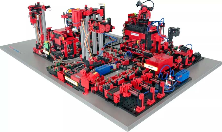 <p><strong>Fischertechnik Simulació de fàbrica 4.0 9V</strong><br><br>Kit educatiu que permet construir la simulació d'una línia de producció auto...