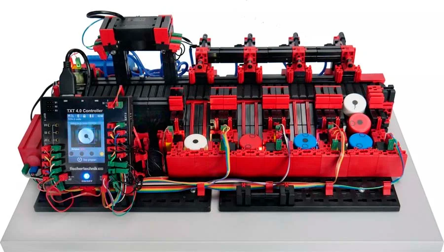 <p><strong>Fischertechnik Control de calidad con IA</strong></p><p>El Fischertechnik Control de calidad con IA es un <strong>modelo de formación y...