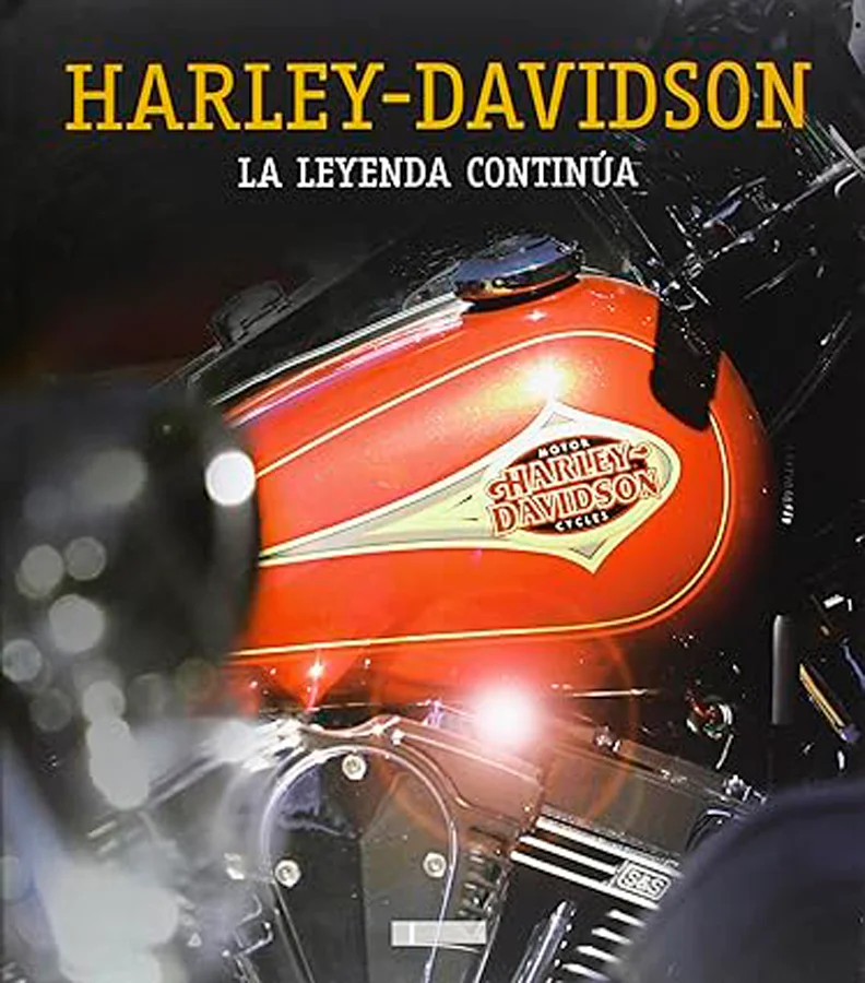 Con más de 300 fotografías, ‘Harley-Davidson – la leyenda continúa’ es un viaje a través del universo Harley-Davidson, un homenaje a una máquina q...