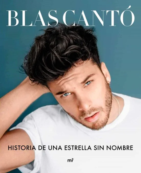 <p>«Cada estrella lleva escrito su nombre y su color,pero la mía era distinta. Viajó en mi bolsillo por muchos años, sin nombre,&nbsp;sin luz, sin amor...