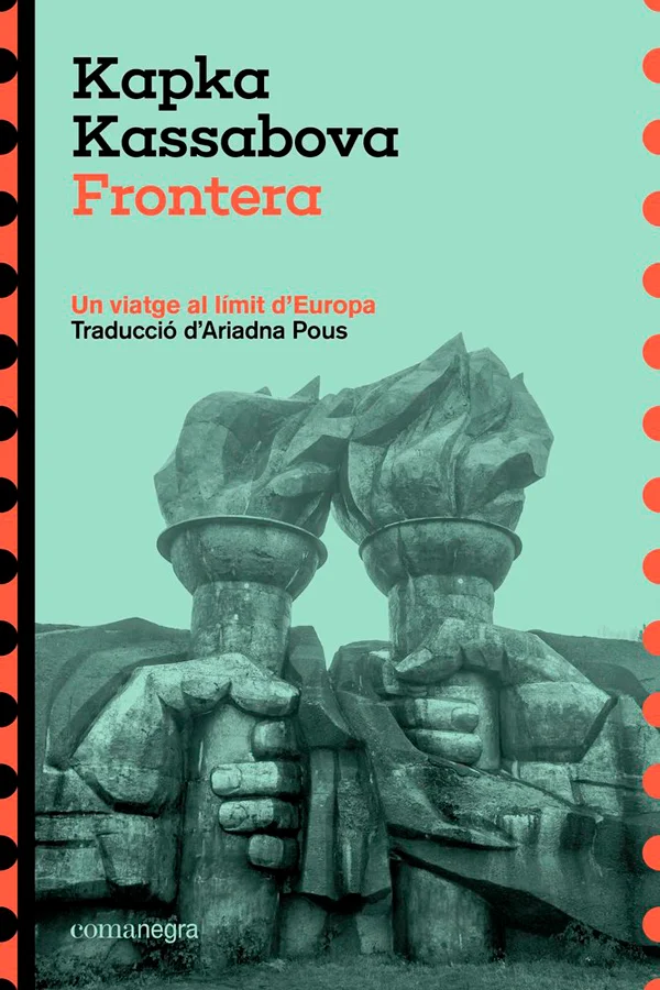 Benvinguts a Tràcia. <br>Un bosc infinit carregat d'històries <br><br> «Ves amb compte de no fer-te addicta a caçar històries. Perquè això és com ...