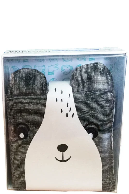 Este libro desplegable con extraordinarias ilustraciones de animales, en blanco y negro y línea gruesa, está pensado para estimular el desarrollo ...