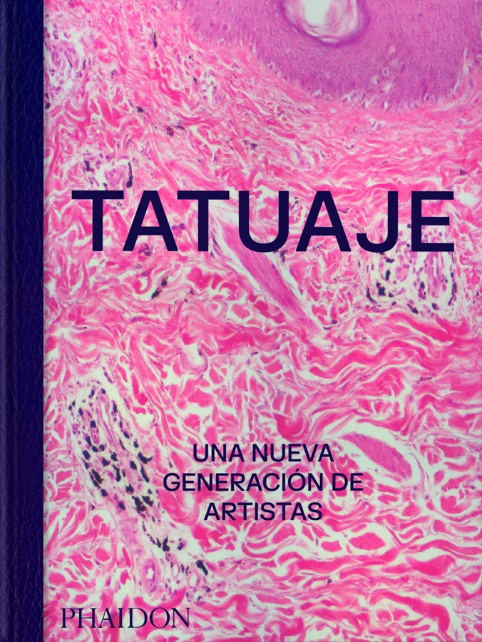 <b>Un ensayo ilustrado de vanguardia de 75 tatuadores contemporáneos de todo el mundo que están traspasando los límites de su forma de arte.</b><b...