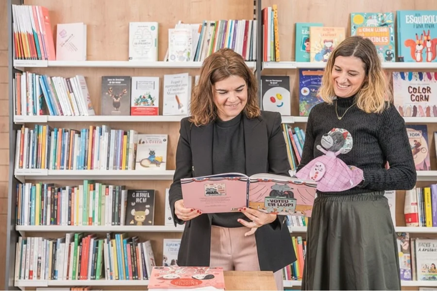 El equipo de asesores te acompañará en el diseño e implementación de estrategias para convertir la biblioteca escolar en un espacio pedagógico cla...
