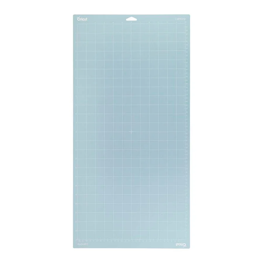 <p>Tapet de tall <strong>Cricut</strong> de 30.5 x 60.5 amb adhesiu lleuger per a aquests projectes més delicats en què no necessites tanta adherè...