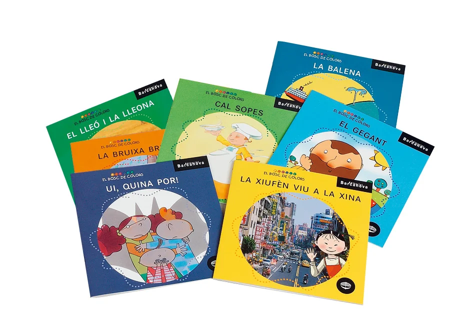 A partir d'un conte amb estructura tradicional, els nens i nenes coneixeran l'hàbitat del dofí i els animals que conviuen amb ell. El text i les i...