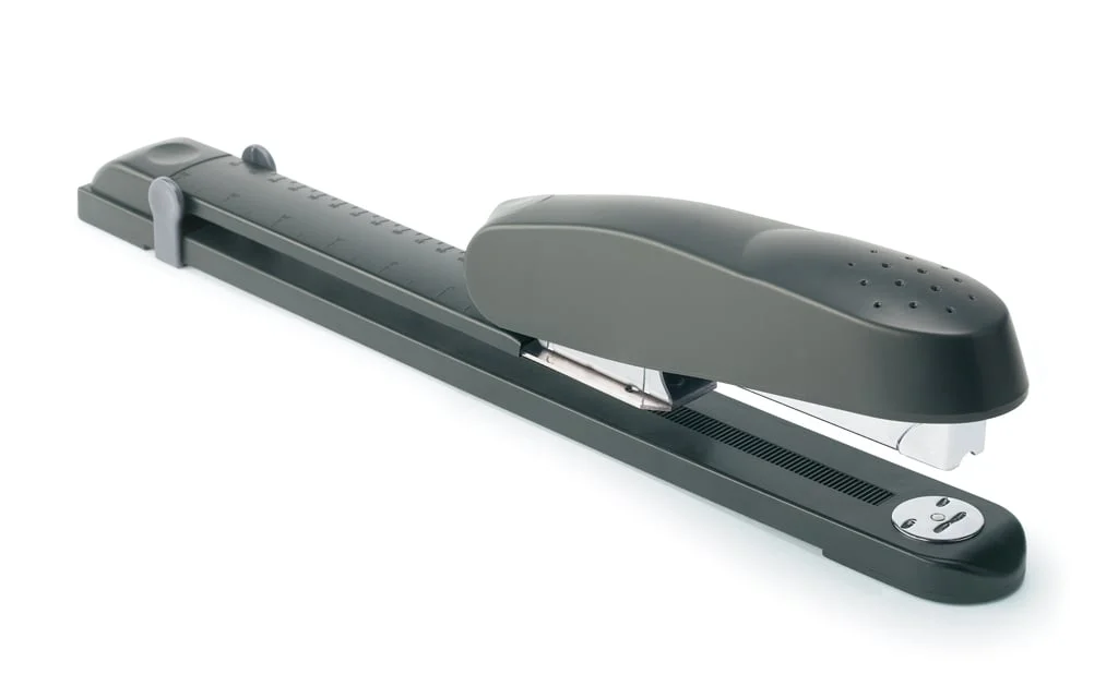 <p><b>Grapadora de braç llarg Rapesco R-790 Manta</b><br><br>Grapadora d'especialitat amb braç de gran abast, dissenyada per realitzar grapats pre...