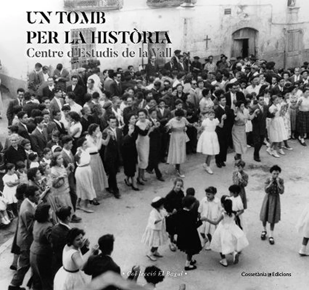 Imatges evocadores d'una altra època, d'un altre temps. Vivències personals i emocionals arrapades de lirisme i de veritat. I el més important, l'...