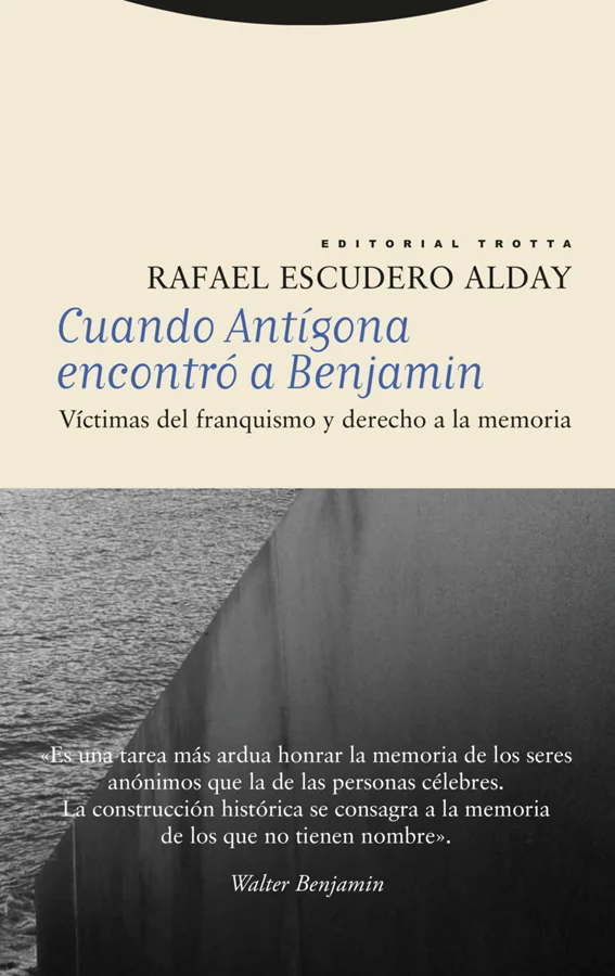 <b>«Es una tarea más ardua honrar la memoria de los seres anónimos que la de las personas célebres. La construcción histórica se consagra a la mem...