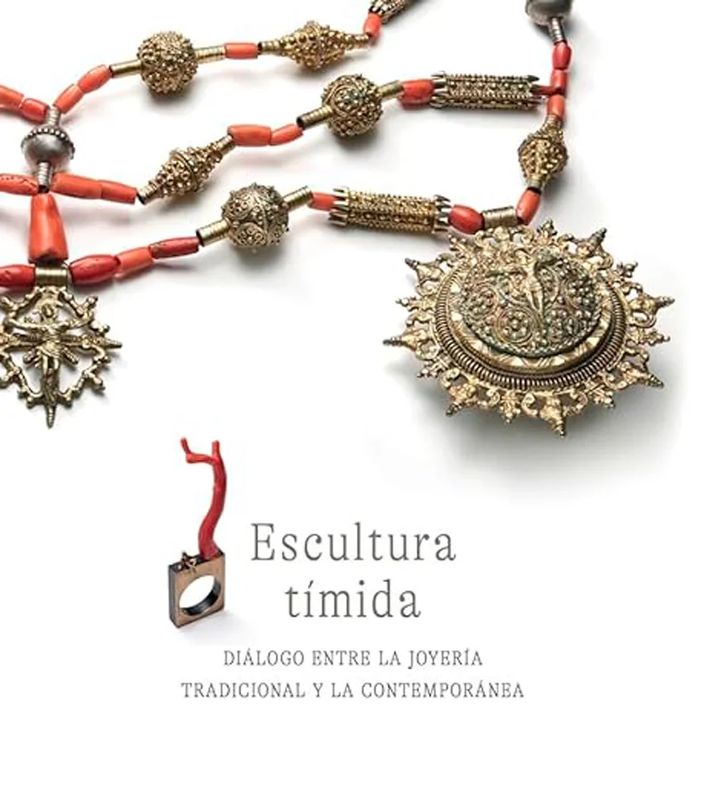 <B>Catalogo de la exposición sobre joyeria tradicional y contemporánea en el Museo del Traje de Madrid</B><BR><BR>ESCULTURA TÍMIDA. DIÁLOGO<BR><BR...
