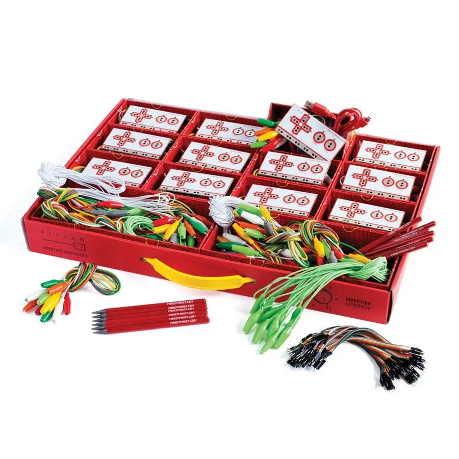 <p><strong>Pack d'Aula STEM Makey Makey Invention Literacy Kit</strong><br><br>Inclou 12 Makey Makey Classics, proporcionats en una còmoda maleta ...