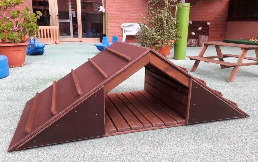 Doble rampa de fusta senzilla 180x82x55cm Doble rampa de fusta senzilla 180x82x55cm