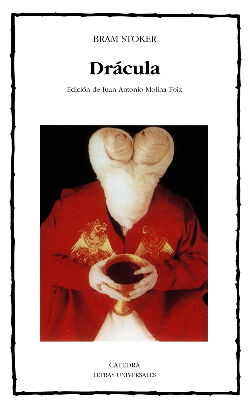 <p>Si hay un mito literario que haya alcanzado la universalidad, sin duda es el de <i>Drácula,</i> el arquetipo del vampiro. Publicada a finales d...