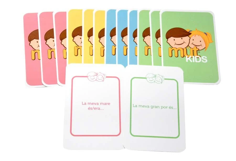 Joc de cartes amb preguntes per treballar les emocions, per establir un vincle entre pares i fills, terapeuta-client, psicòlegs, educadors, trebal...
