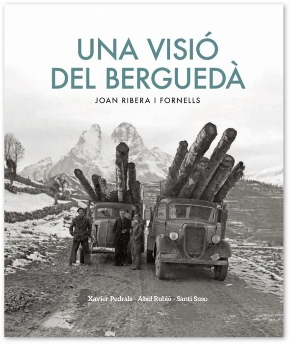 El llibre és una aproximació al Berguedà a través de les imatges captades per Joan Ribera i Fornells (Guardiola de Berguedà, 1921-2005). Les fotog...