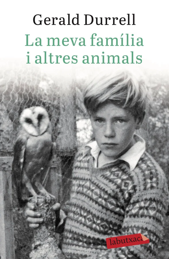 Convertida ja en un clàssic universal, La meva família i altres animals narra les peripècies d'una família insòlita, desbaratada i molt poc conven...