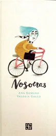 'Hace mucho tiempo se nos prohibían montones de cosas. Había verbos peligrosos a los que no podíamos asomar la nariz. Ni los ojos. Tampoco la boca...