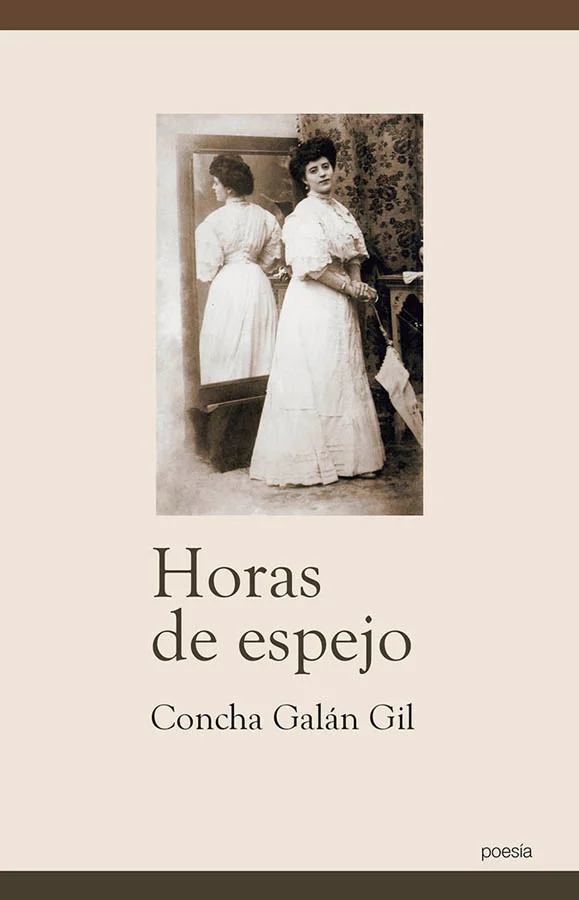En su libro de poemas, los giros del espejo nos permiten ver situaciones desde distintos ángulos de la vida. Normalmente somos nosotros los que gi...