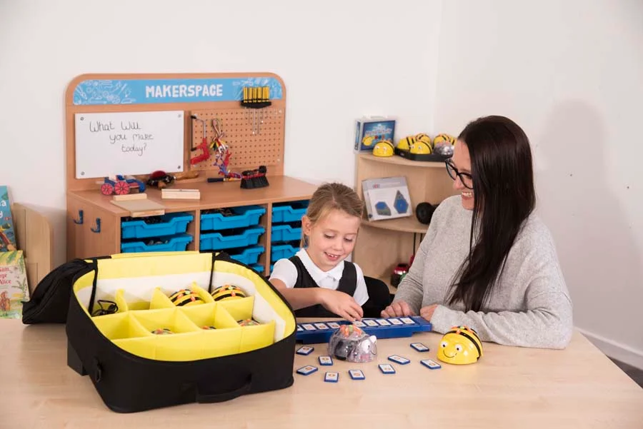 Bossa per transportar Bee-Bot® i Blue -Bot® Bossa per transportar Bee-Bot® i Blue -Bot®