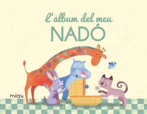 Los primeros años del bebé, incluso aquellos desde antes de su nacimiento, podrán ser guardados y compartidos en este álbum lleno de entrañables a...
